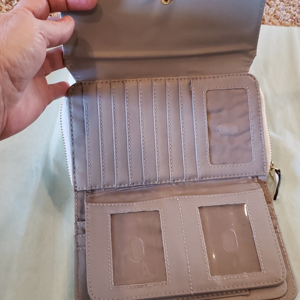 Wallet - Picture 6 of 11